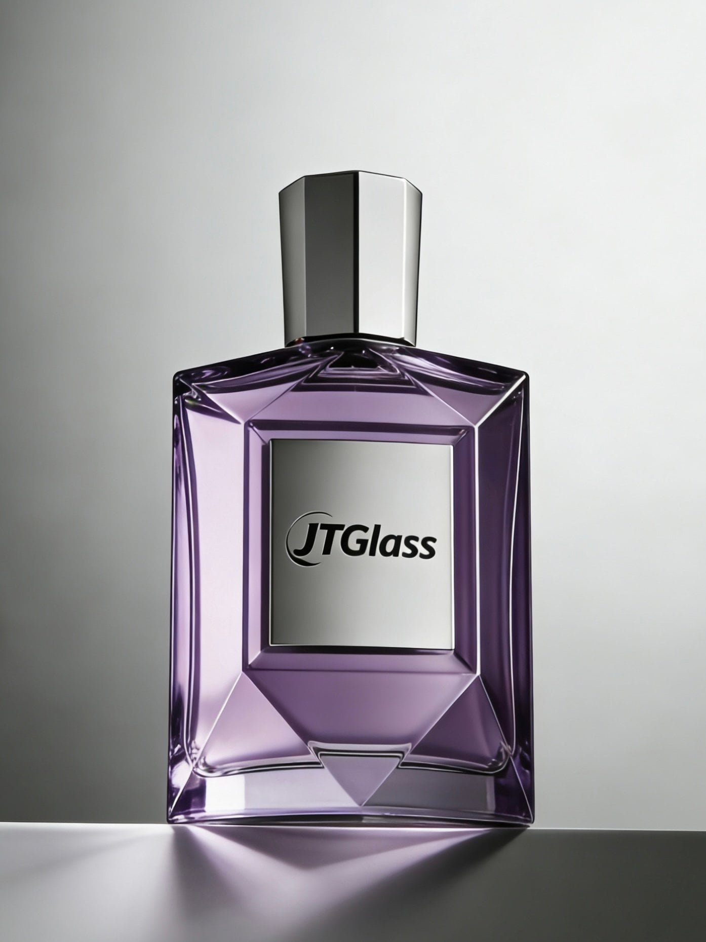 Complete custom glass perfume bottle set with matched caps, pump sprayer accessories and export-ready packaging for global B2B wholesale orders