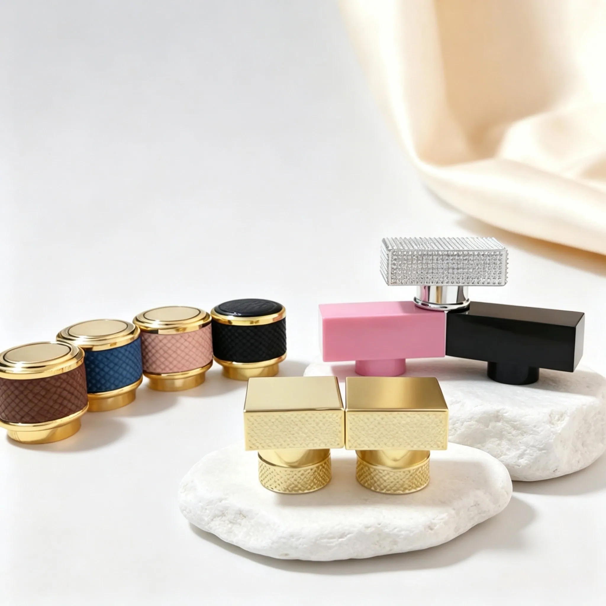 High-gloss ABS and PMMA acrylic overcaps for cosmetic and fragrance glass packaging