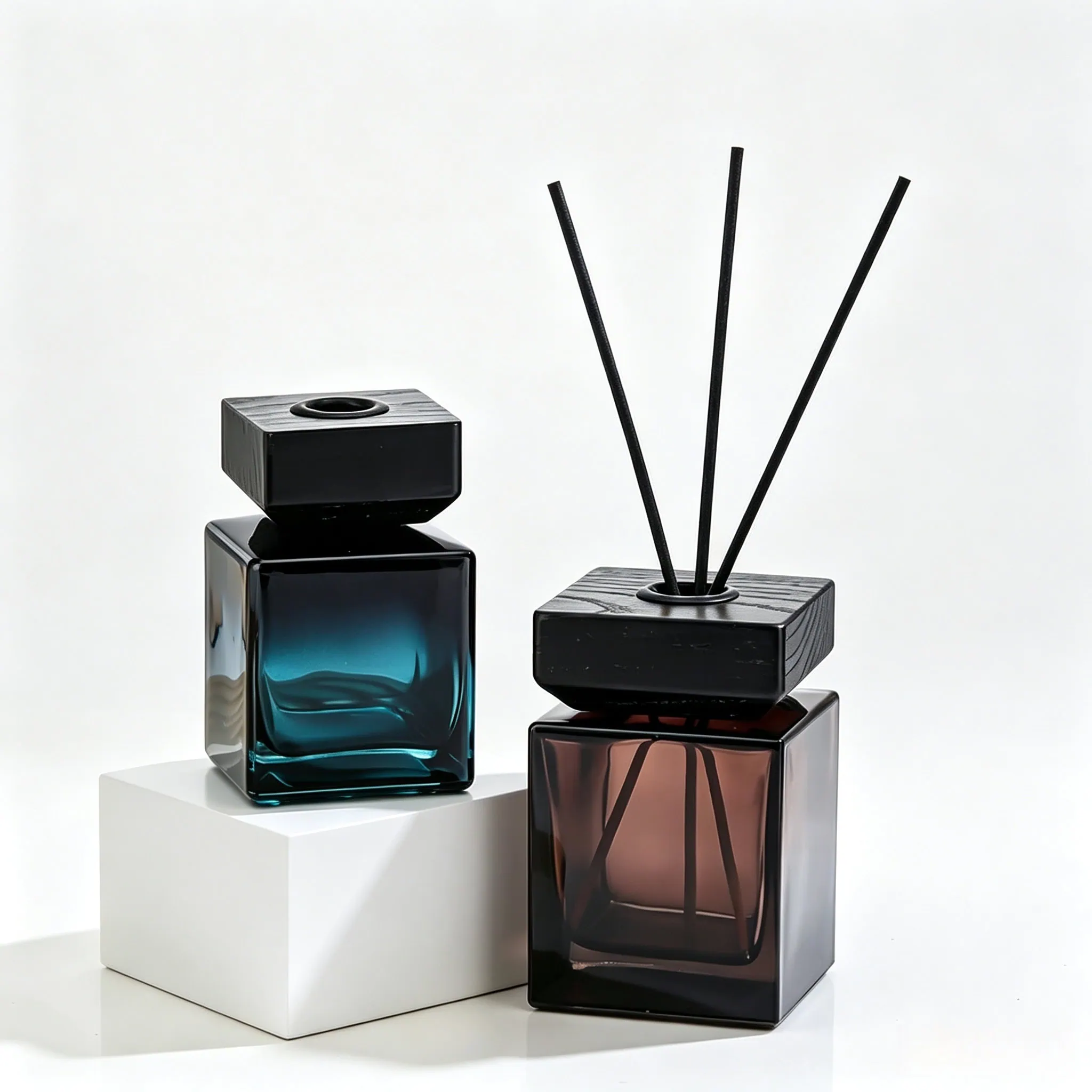 Reed diffuser glass bottles for home fragrance